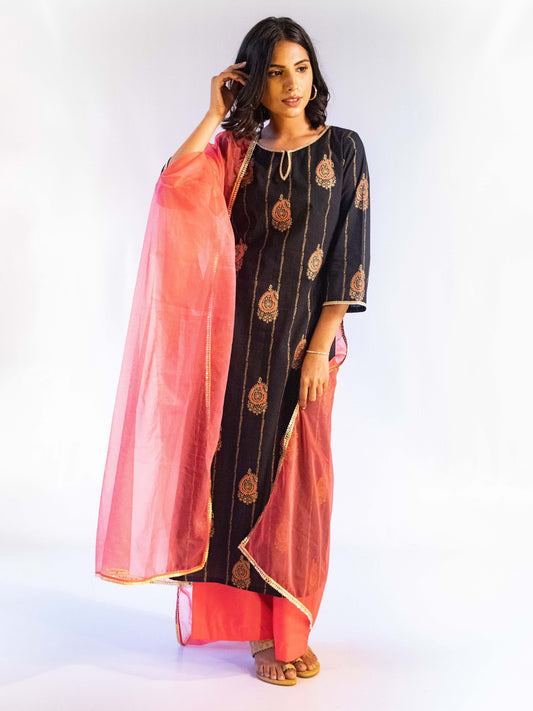 Raaina Black Pink Suit